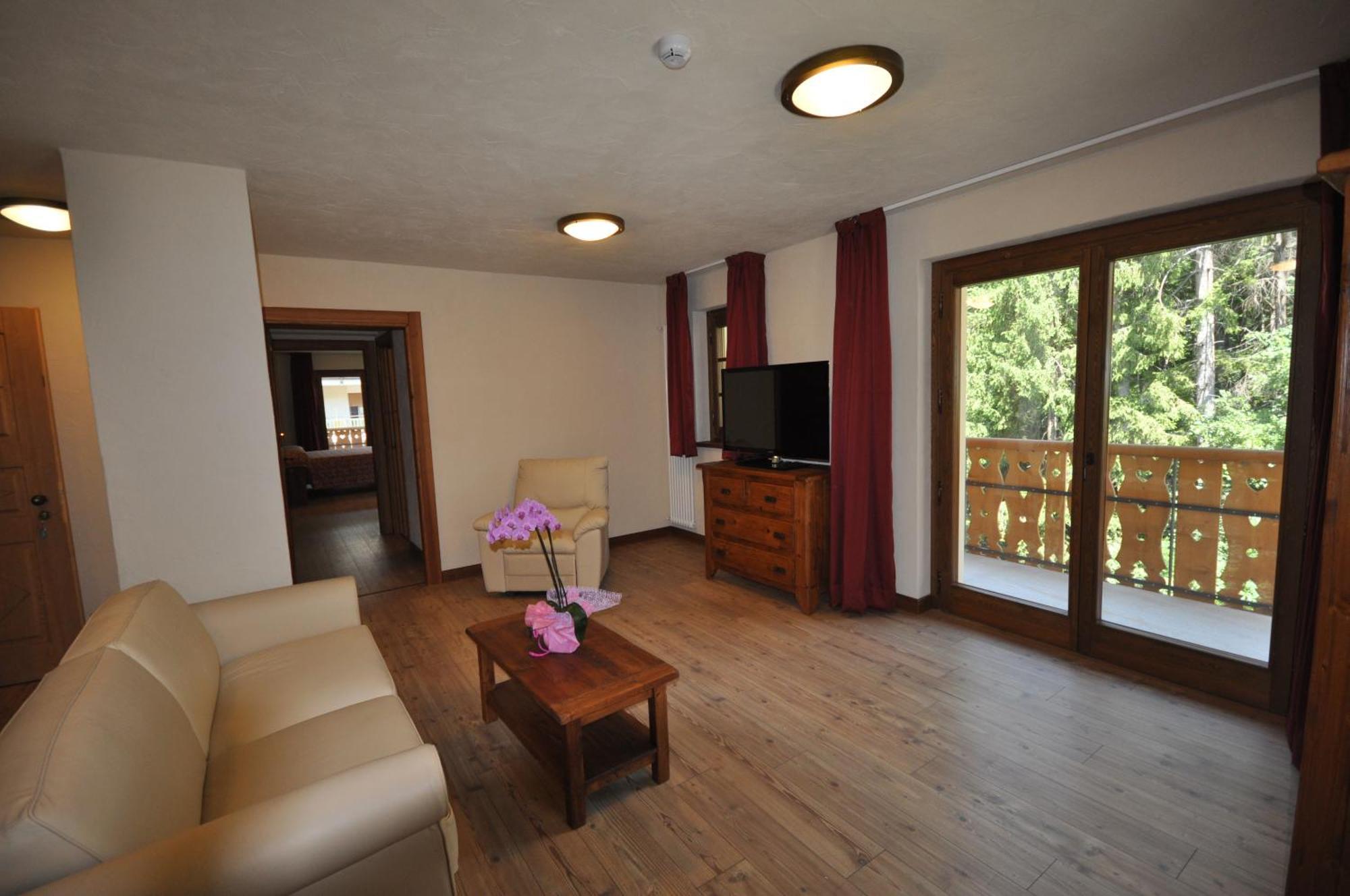 Limone Palace Aparthotel Limone Piemonte Exteriör bild