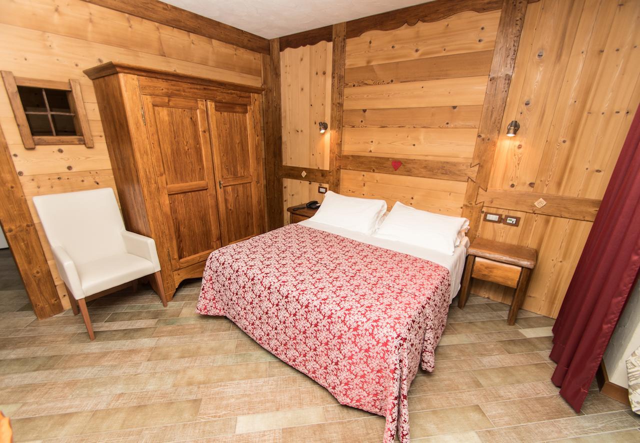 Limone Palace Aparthotel Limone Piemonte Exteriör bild