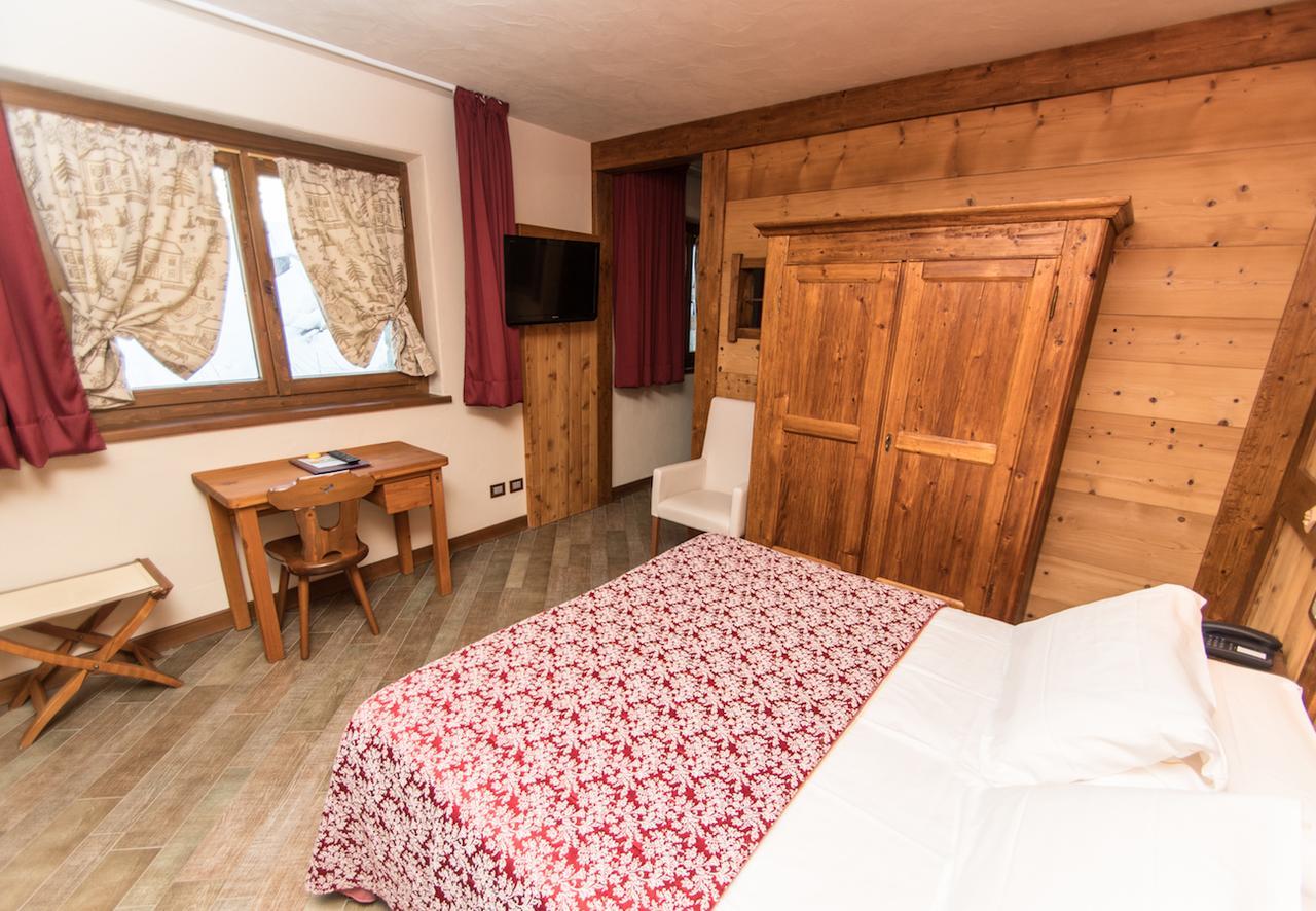 Limone Palace Aparthotel Limone Piemonte Exteriör bild