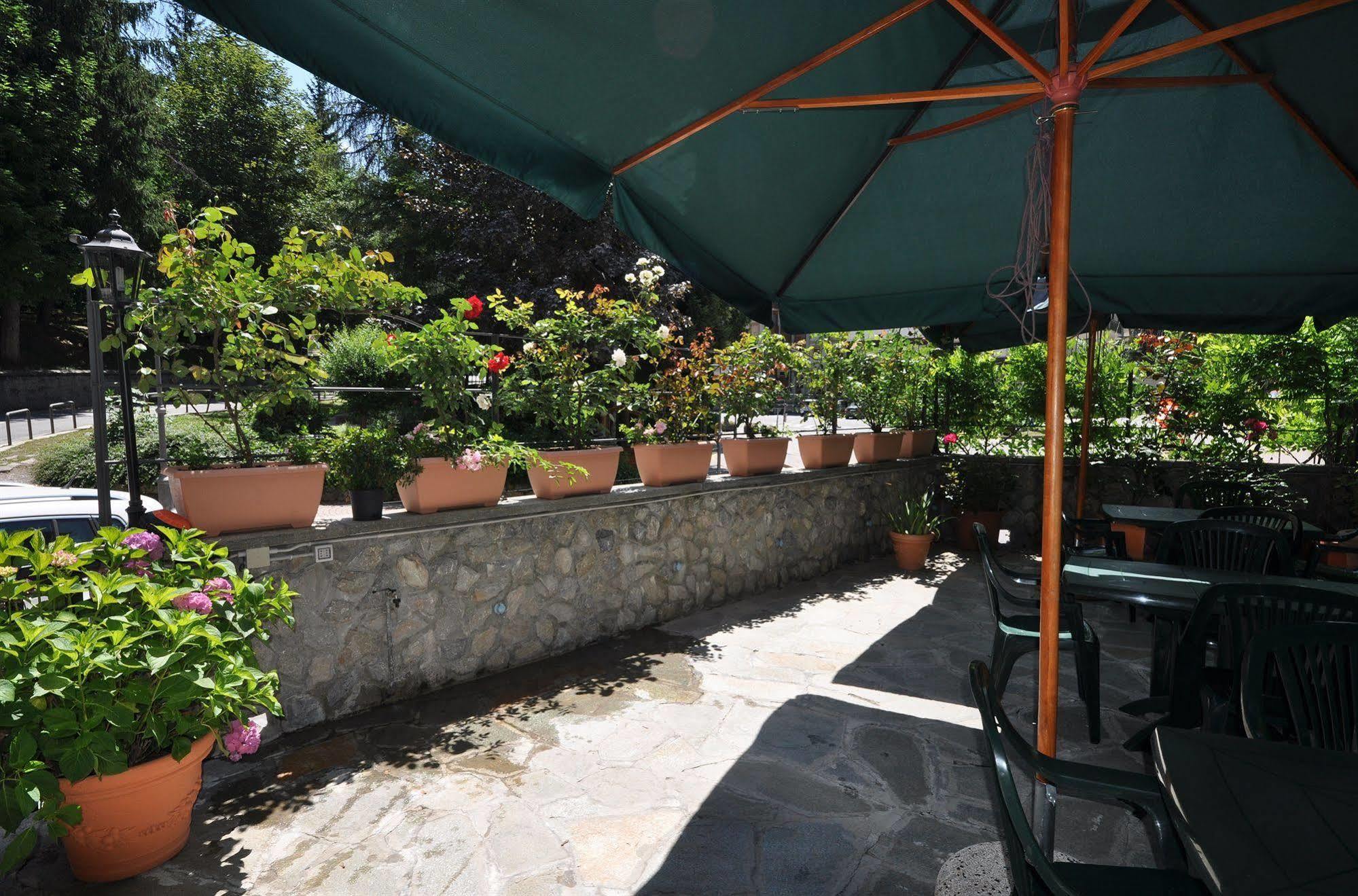 Limone Palace Aparthotel Limone Piemonte Exteriör bild
