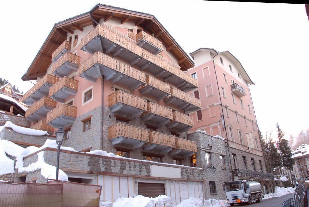Limone Palace Aparthotel Limone Piemonte Exteriör bild
